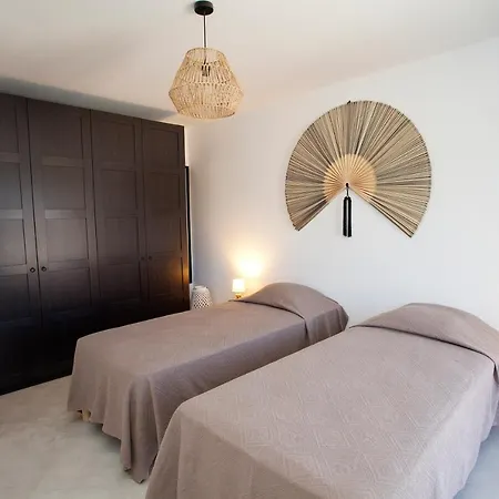 וילה Les De La U Veniqui *