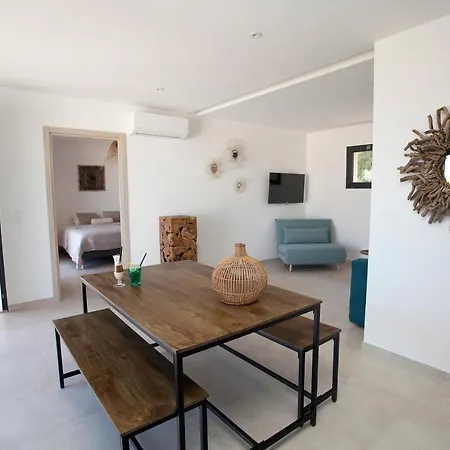 Les De La U Veniqui וילה פאבונה