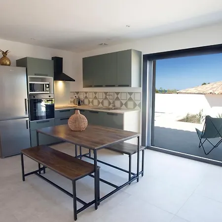 Les De La U Veniqui וילה *