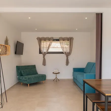 Les De La U Veniqui פאבונה