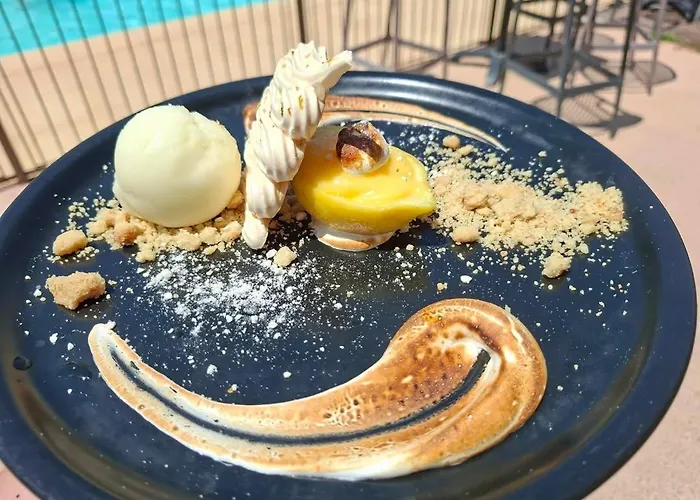 Les De La U Veniqui *