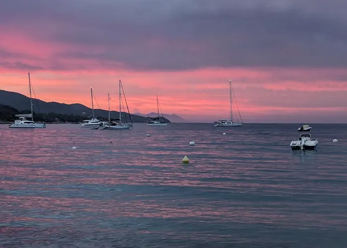 Vila Les De La U Veniqui