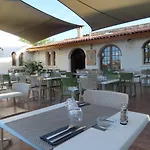 Les De La U Veniqui