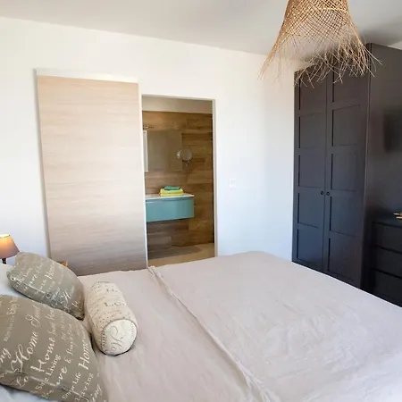 Les De La U Veniqui Villa *