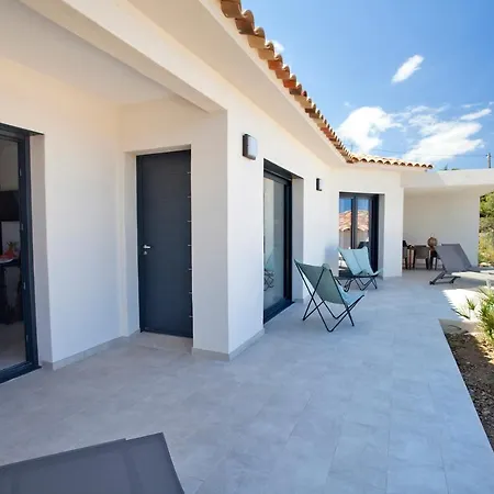 Les De La U Veniqui Villa *