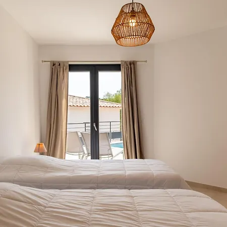 Les De La Résidence U Veniqui Favone