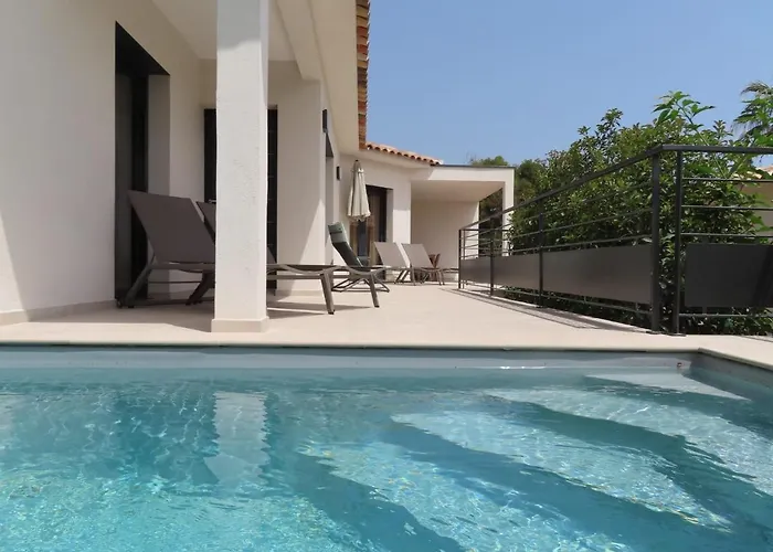 Les De La U Veniqui Villa *